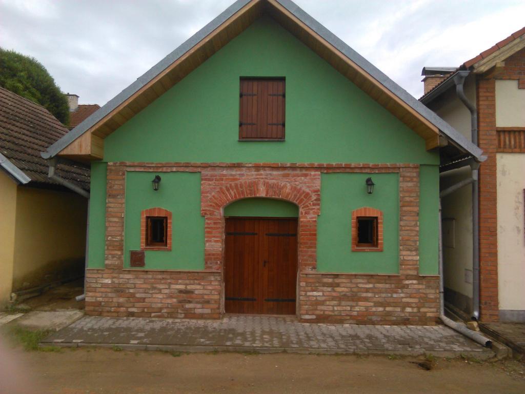 Vinarstvi Bician Apartman Vrbovec Kültér fotó